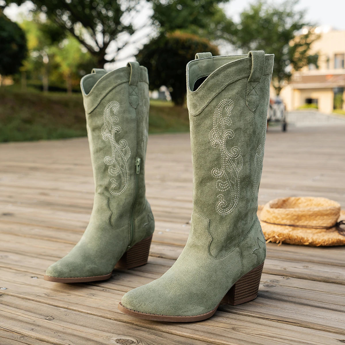 Women's Retro Style Cowboy Boots with Exquisite Embroidery Knee-High Design Western Charm